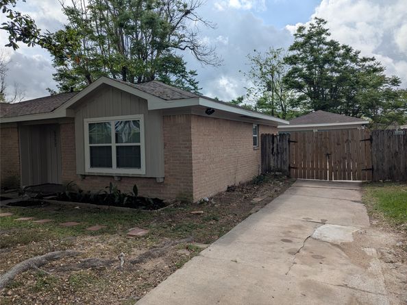 5737 Alvarado Drive, Houston TX 77035