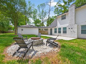 2127 Whispering Trails Circle, Kingwood TX 77339