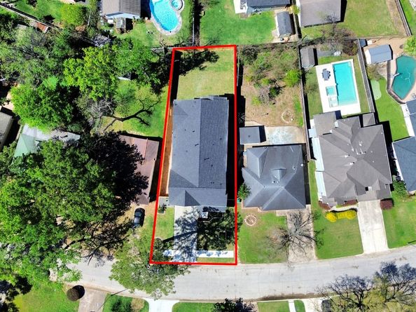 1623 Viking Drive, Houston TX 77018