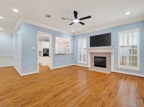 5835 Val Verde Street, Houston TX 77057