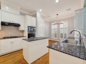 5835 Val Verde Street, Houston TX 77057