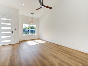 6710 Kassarine Pass A/B, Houston TX 77033