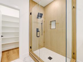 6710 Kassarine Pass A/B, Houston TX 77033