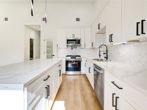 6710 Kassarine Pass A/B, Houston TX 77033