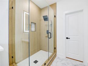 6710 Kassarine Pass A/B, Houston TX 77033