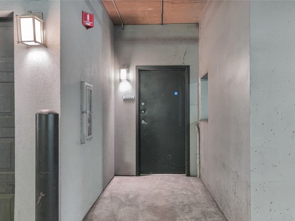 2000 Bagby Street 2401, Houston TX 77002