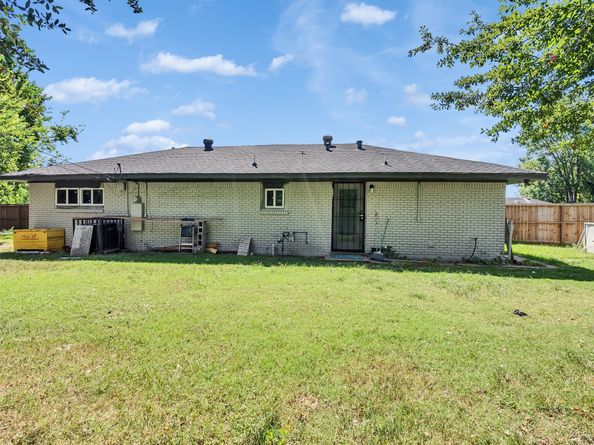 5739 Waterford Drive, Houston TX 77033