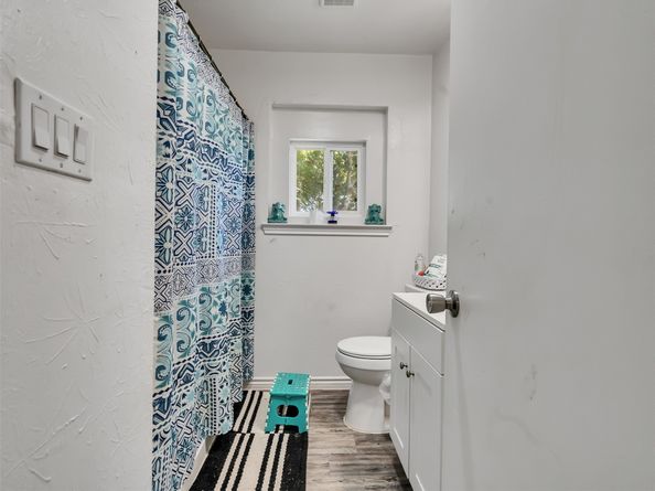 5739 Waterford Drive, Houston TX 77033