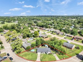 5739 Waterford Drive, Houston TX 77033