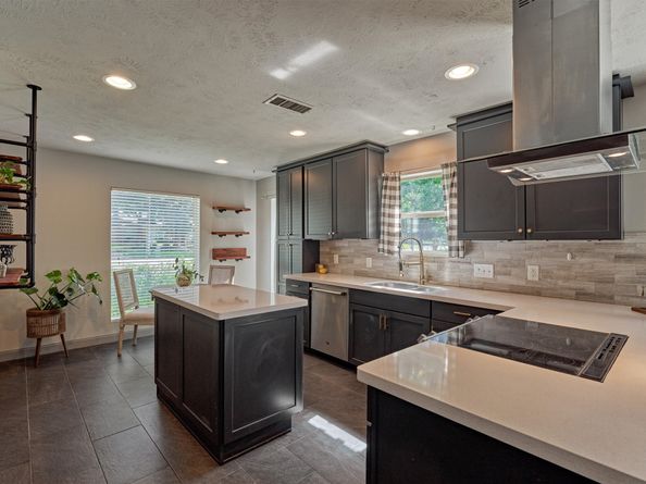 6506 Larkmount Drive, Spring TX 77389