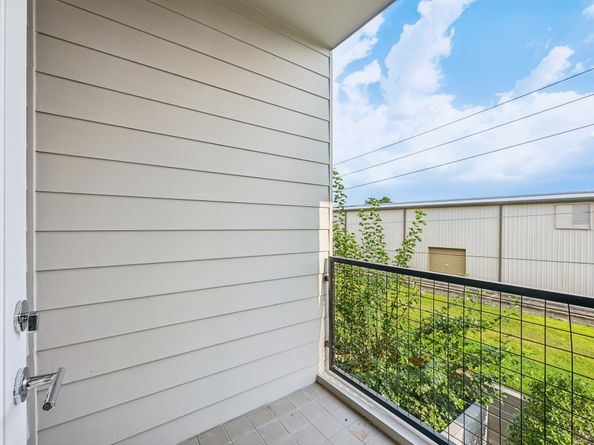 5929 E Post Oak Lane, Houston TX 77055
