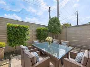 5929 E Post Oak Lane, Houston TX 77055