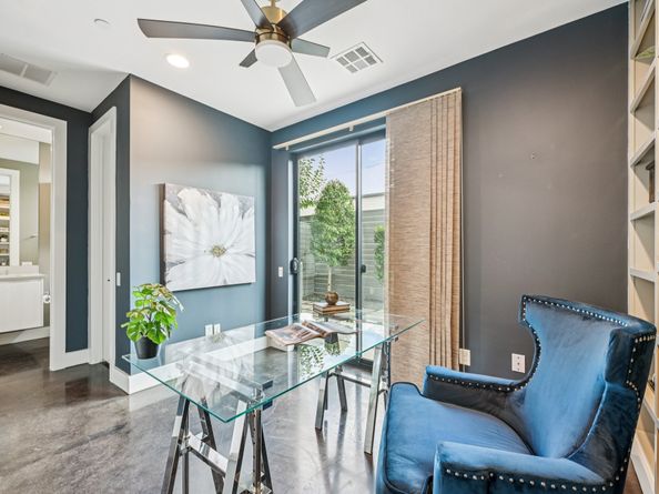 5929 E Post Oak Lane, Houston TX 77055