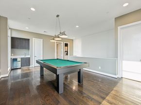 5929 E Post Oak Lane, Houston TX 77055