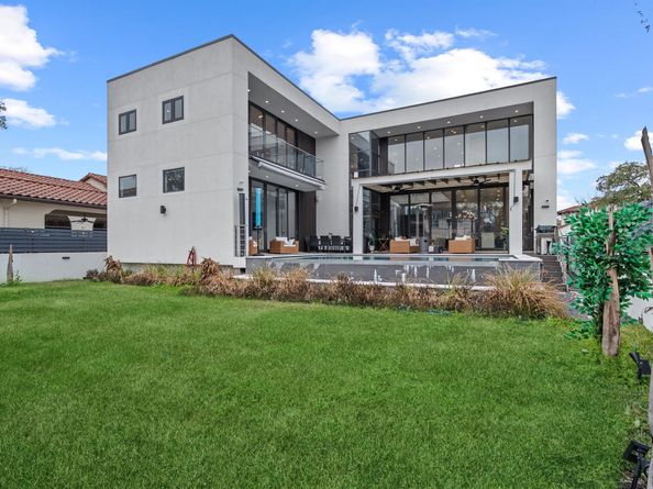 5027 Jackwood Street, Houston TX 77096