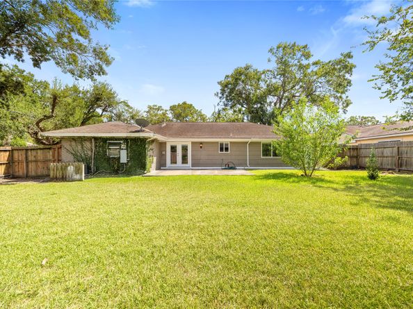5502 Dawnridge Drive, Houston TX 77035