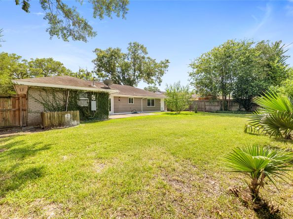 5502 Dawnridge Drive, Houston TX 77035