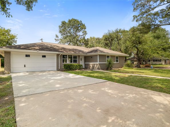 5502 Dawnridge Drive, Houston TX 77035