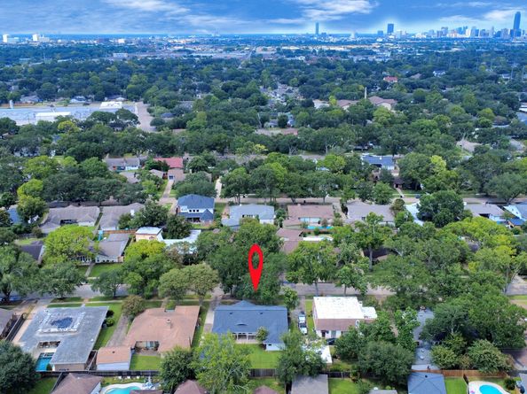 5623 Jackwood Street, Houston TX 77096