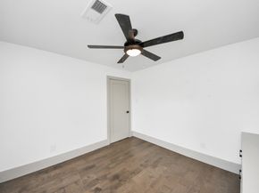 5623 Jackwood Street, Houston TX 77096