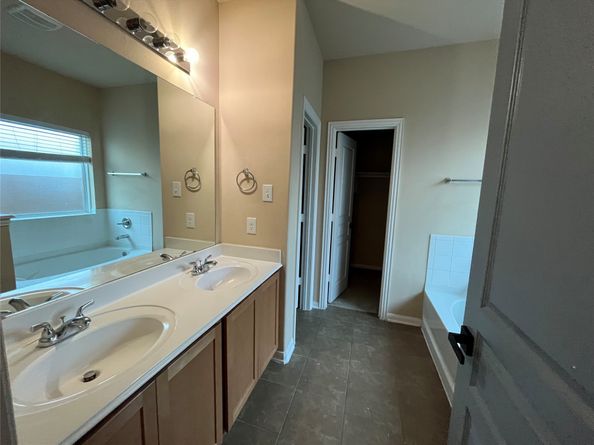 18318 Canary Bluff Lane, Cypress TX 77433