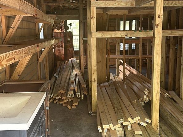 611 Mathis Street, Houston TX 77009