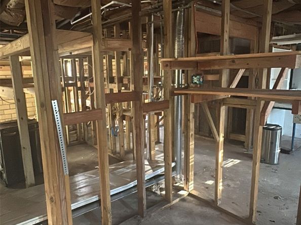 611 Mathis Street, Houston TX 77009