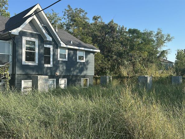 611 Mathis Street, Houston TX 77009