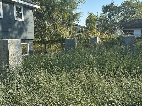 611 Mathis Street, Houston TX 77009