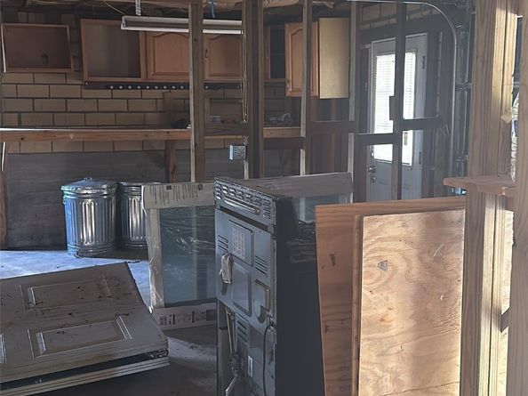 611 Mathis Street, Houston TX 77009