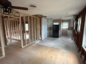 611 Mathis Street, Houston TX 77009