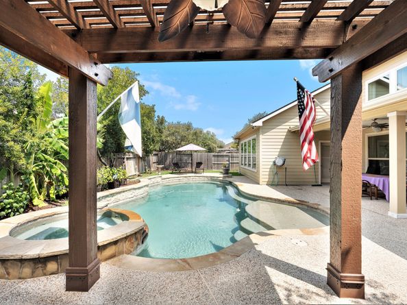 18522 Cascade Timbers Lane, Tomball TX 77377