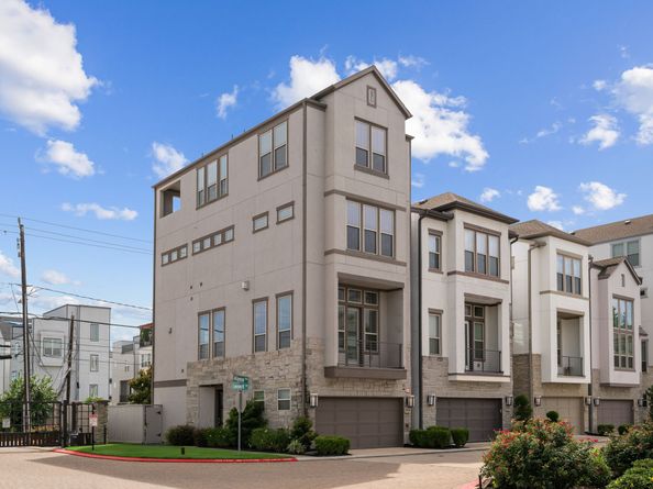 803 Algona Avenue, Houston TX 77008