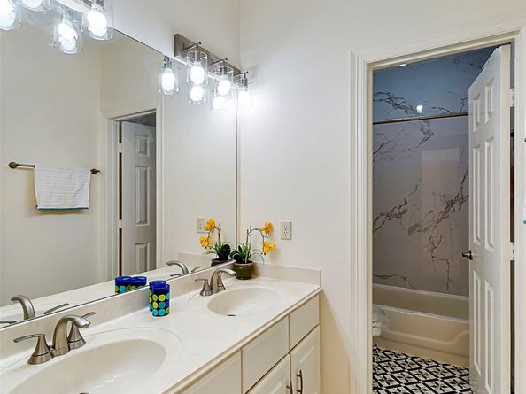 402 Bay Bridge Drive, Sugar Land TX 77478