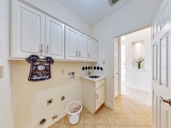 402 Bay Bridge Drive, Sugar Land TX 77478