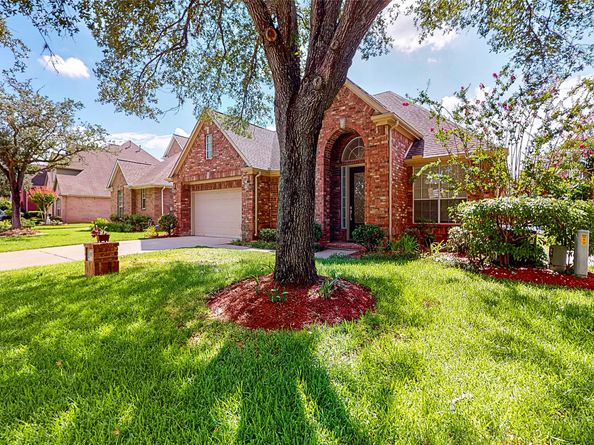 402 Bay Bridge Drive, Sugar Land TX 77478