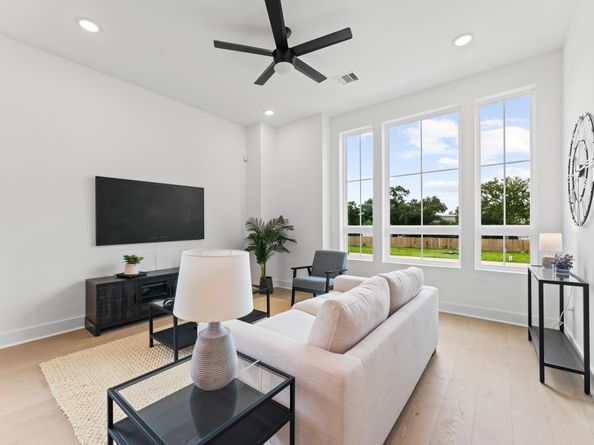 8305 Springwood Creek Lane, Houston TX 77055