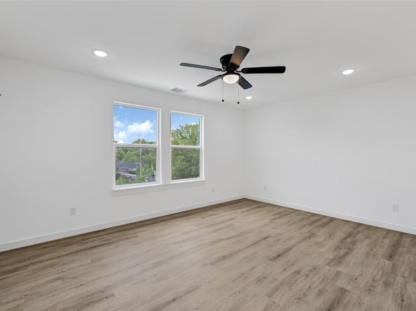 8023 Birmingham, Houston TX 77028