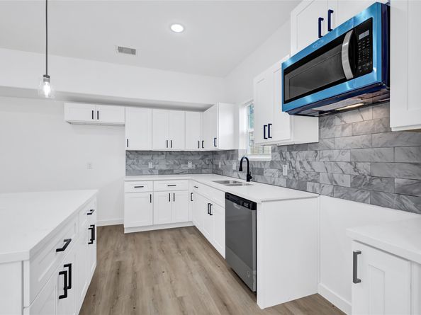 8023 Birmingham, Houston TX 77028