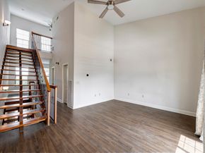 1602 Elgin Street 13, Houston TX 77004