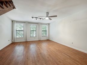 1602 Elgin Street 13, Houston TX 77004