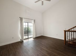 1602 Elgin Street 13, Houston TX 77004