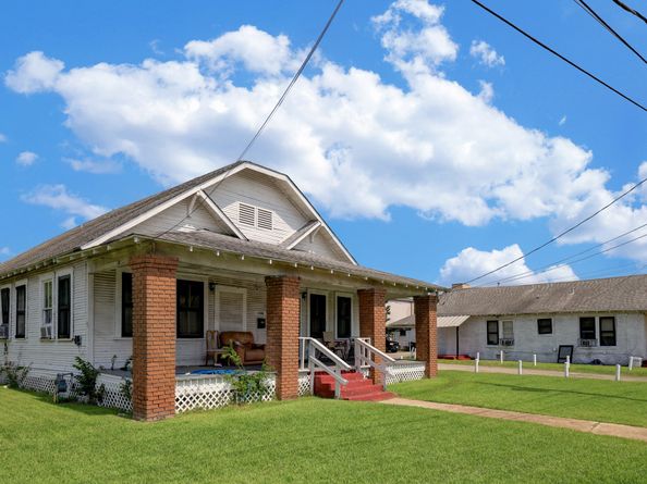 1308 Hughes Street, Houston TX 77023