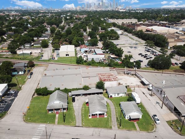 1308 Hughes Street, Houston TX 77023