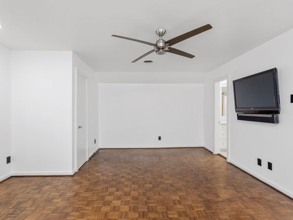 33 River Hollow Lane, Houston TX 77027
