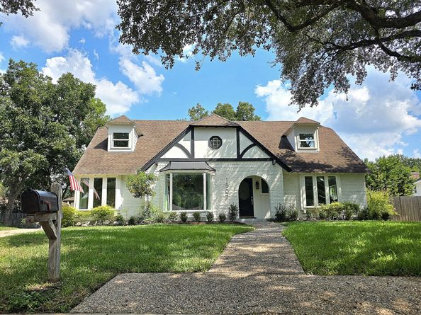 1507 Village Green Court, Houston TX 77077