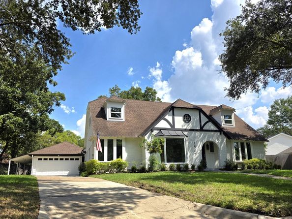 1507 Village Green Court, Houston TX 77077
