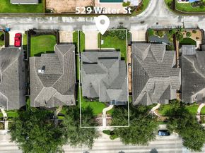 529 Water Street, Webster TX 77598