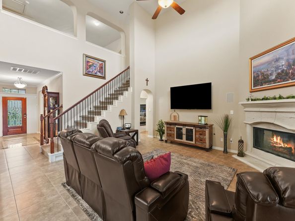 529 Water Street, Webster TX 77598