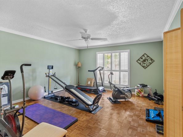 5510 Pine Arbor Drive, Houston TX 77066
